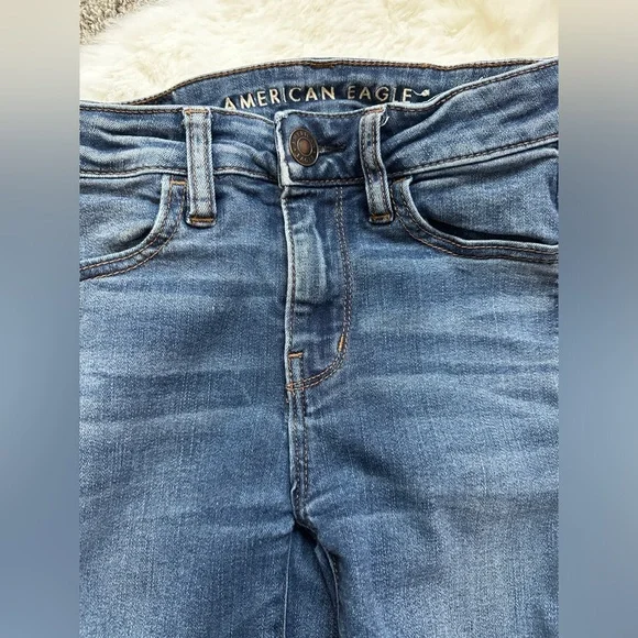 American Eagle Hi-Rise Distressed Jeggings - Picture 13 of 16